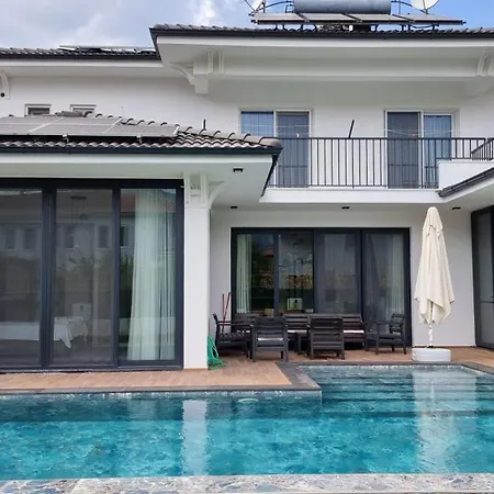 White Cloud Villa *